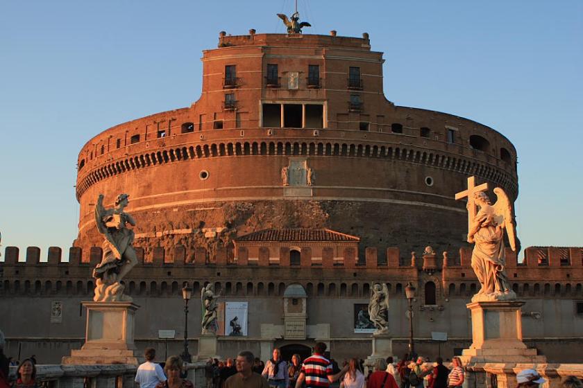 blog1008091 El atardecer cae sobre Castillo de Sant'Angelo