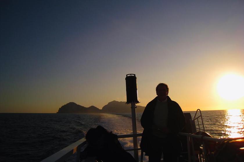 blog100811 Alejándonos de Capri con la puesta de sol