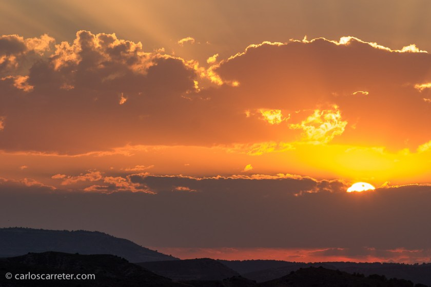 Ocaso en Alcorisa, provincia de Teruel, antiguo reino de Aragón.