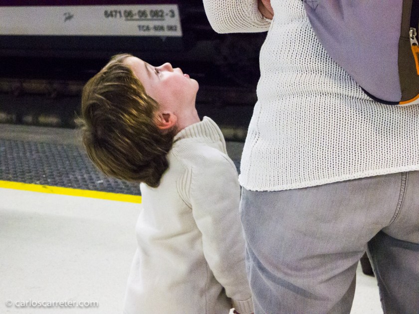 O en el trayecto en el tren de cercanías entre Barcelona-Sants y el aeropuerto de la ciudad condal.