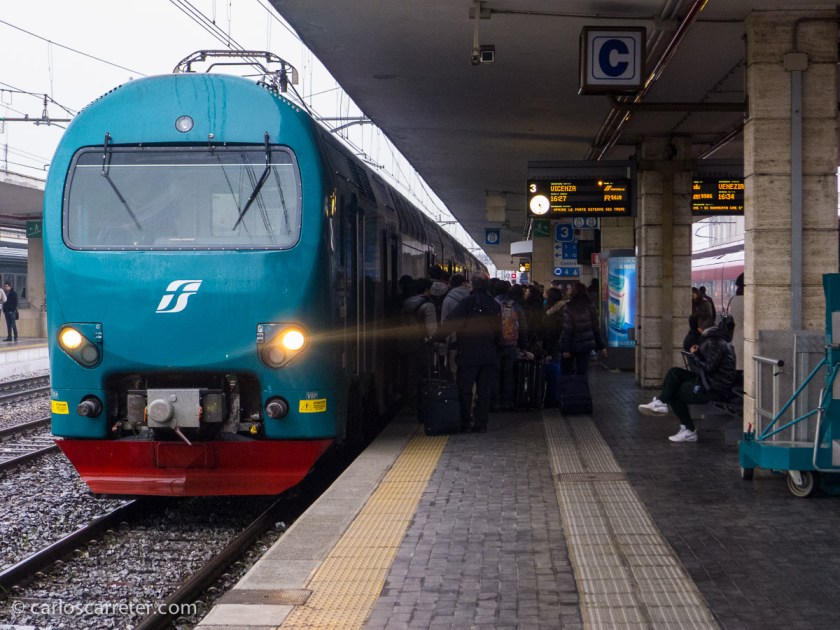 Cabeza del tren que nos llevará a Vicenza.