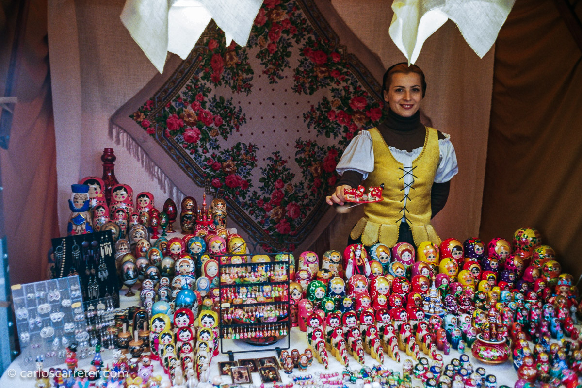 También rescaté la minúscula Minox 35 GT-E, que con su 35 mm es excelente para reportaje, como pude comprobar en la Cincomarzada.