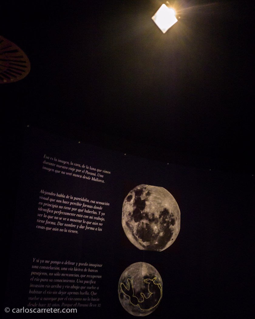 En la expedición también participaban científicos, y me gustó la referencia a que en el sur el cielo se ve diferente. Incluso la Luna, que nos parece siempre la misma.