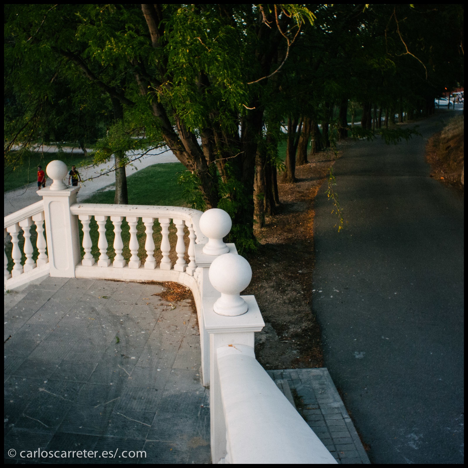 Un recorrido por la infancia de una persona implica recorrer los lugares en los que esta se desarrolla.