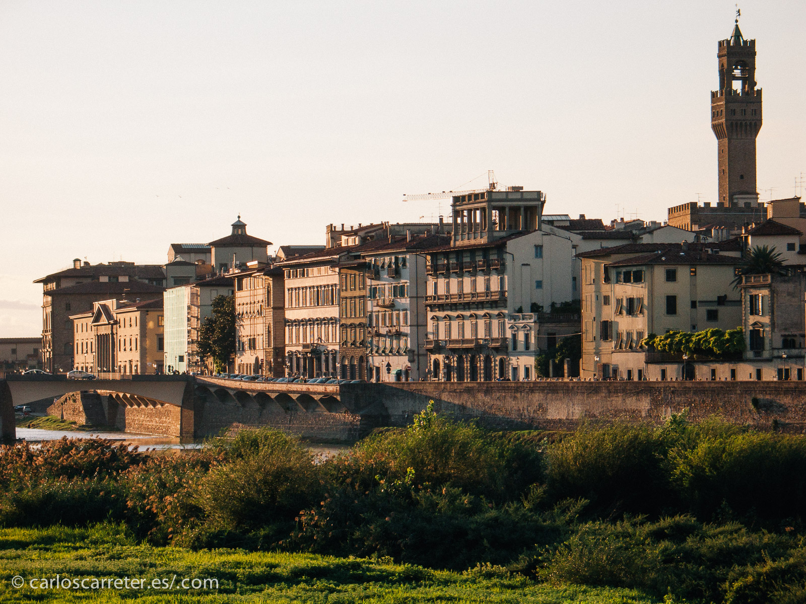 Pero aparte de eso, es estupendo estar en Florencia en cualquier otro momento, a pesar de las nuevas plagas de la modernidad, los turistas.