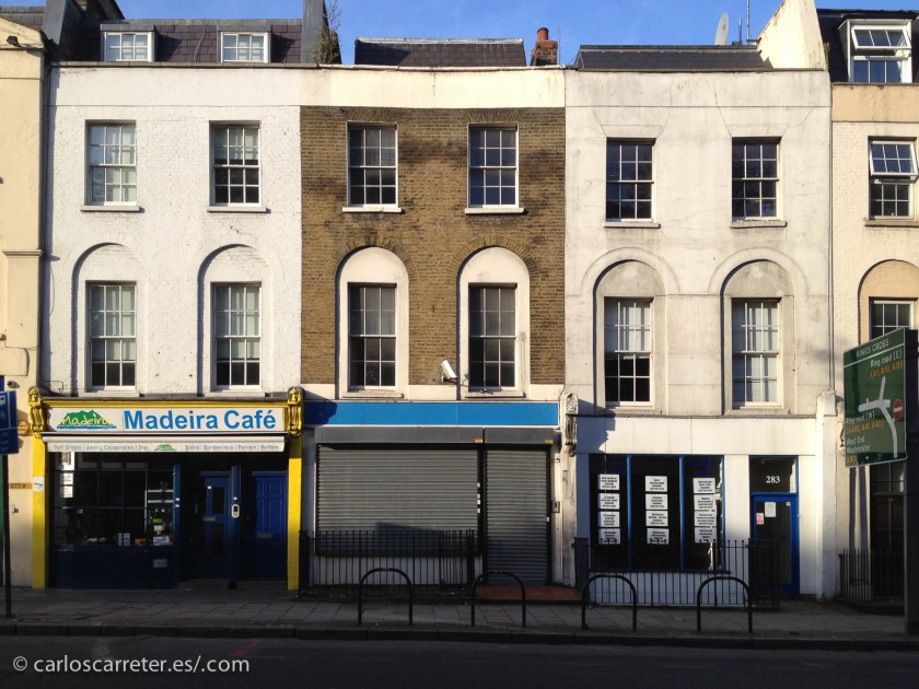 Hoy nos pasearemos por los barrios de Londres que más nos recuerden al de los años 70. Como en los alrededores de King's Cross.