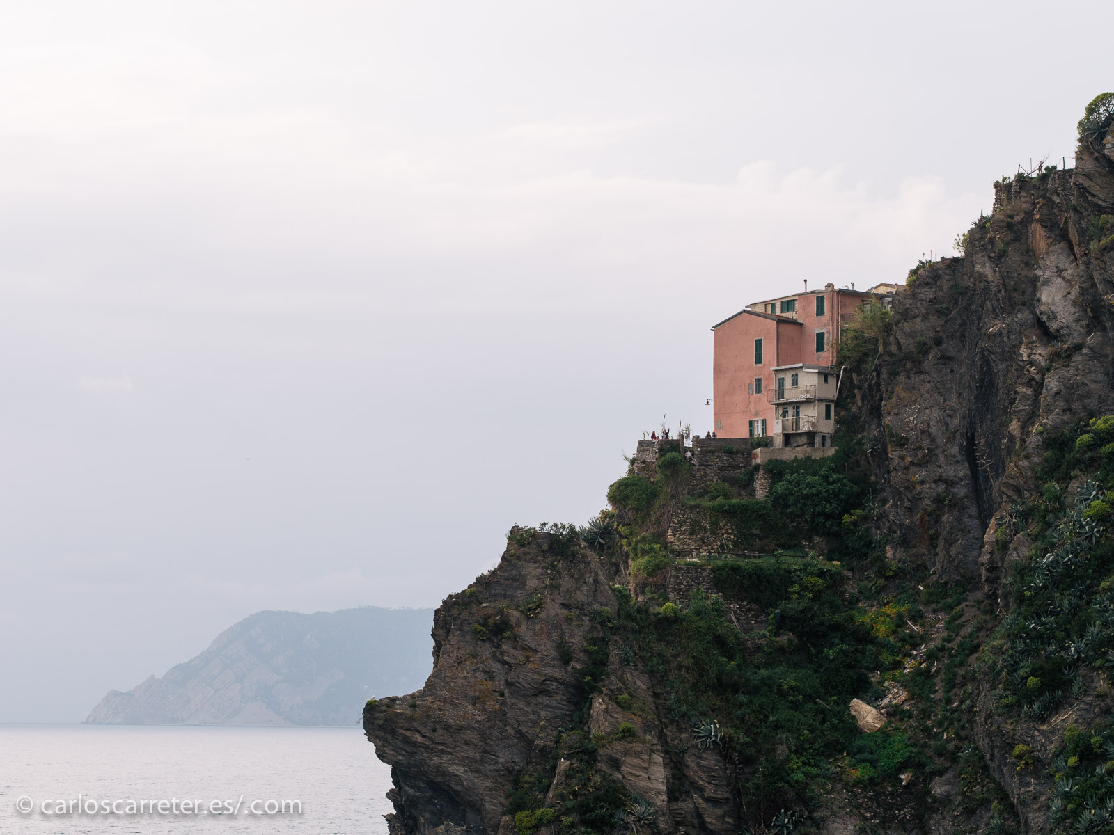 Pero estamos hablando del mismo tipo de tierras y paisajes, por lo que las Cinque Terre nos servirán perfectamente para ilustrar esta entrada.