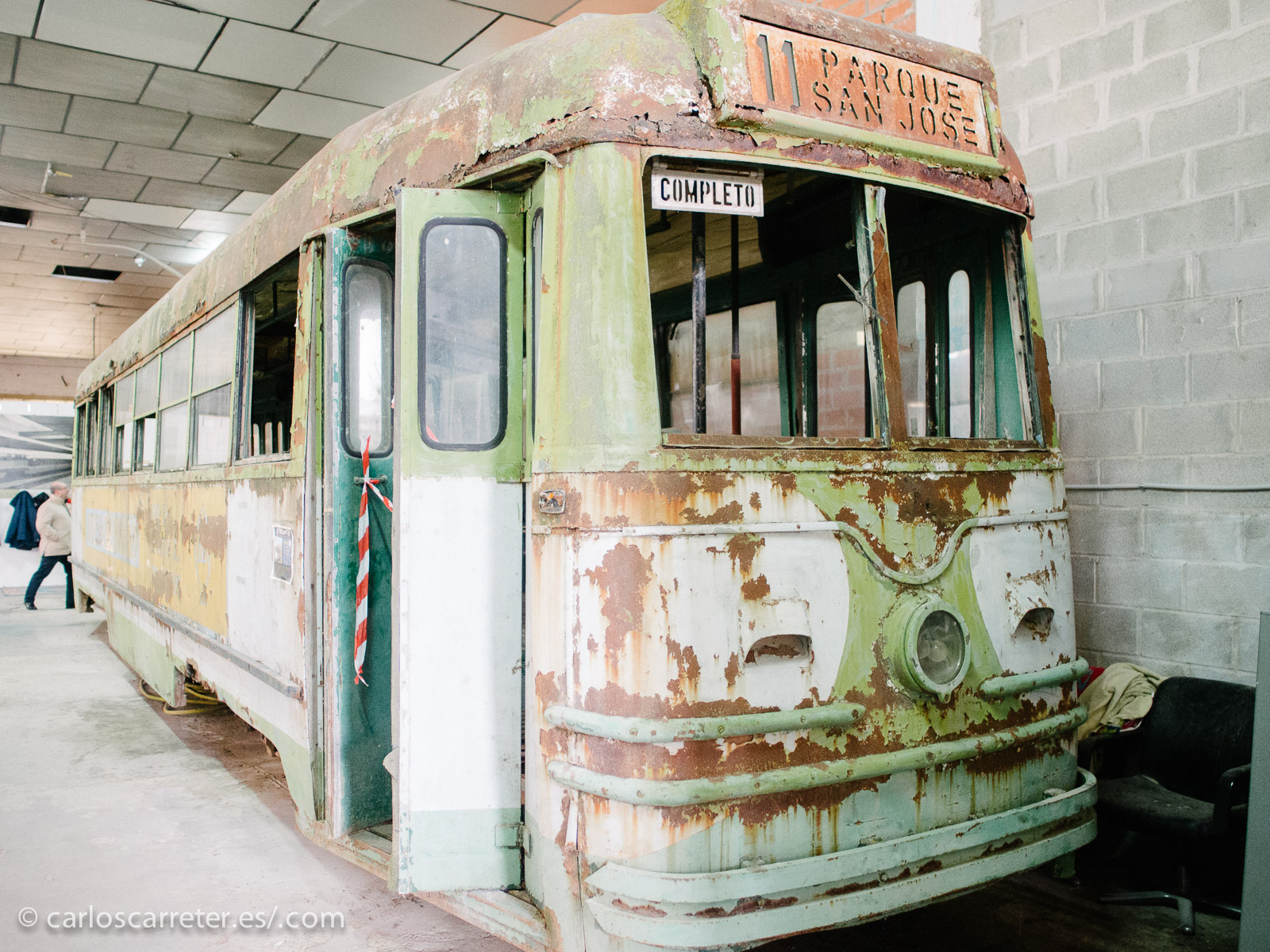 Sin embargo, el viejo tranvía de la línea 11 de Zaragoza "Parque - San José", la mía de mi infancia, necesita un buen repaso.