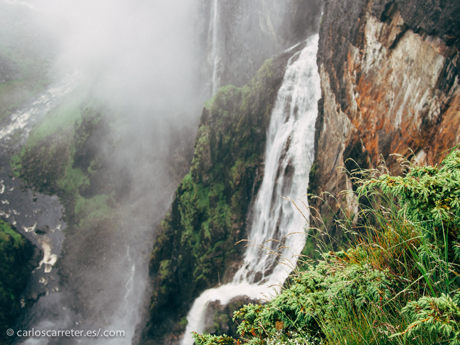 En cualquier caso, es muy mala señal cuando se sobran diciendo que llevan dos horas sobrevolando en helicóptero las propiedades del mandamás de la empresa.