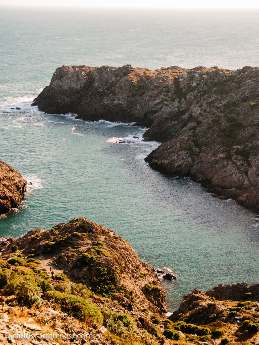 Para ilustrar la entrada, me parecía apropiado un ambiente marino. Pero he optado por el Mediterráneo en el cabo de Creus en lugar del Atlántico en Irlanda.