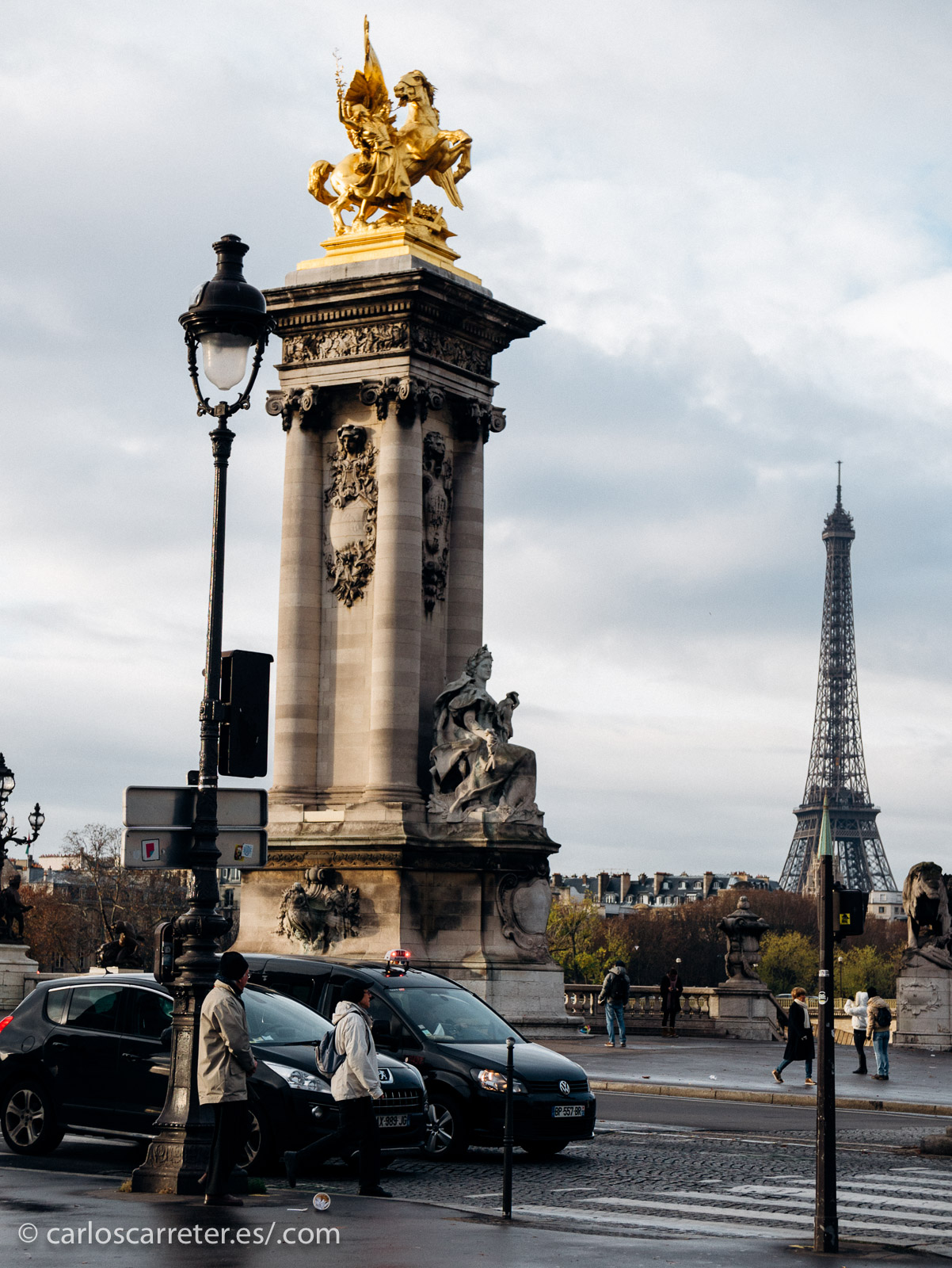 Así que nos daremos un paseo por algunos de los paisajes más emblemáticos de la capital gabacha.