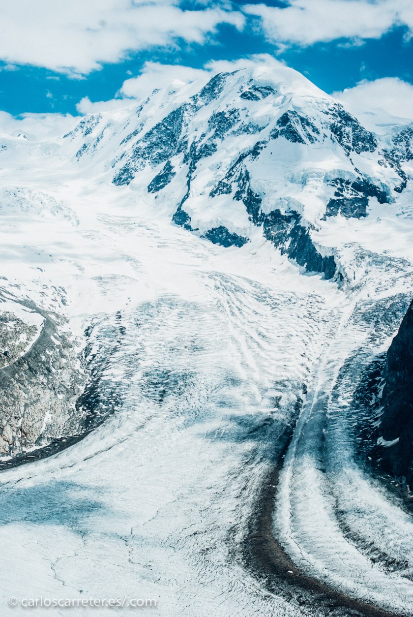 Para ilustrar la entrada de hoy, nos iremos también a los Alpes suizos, también en la frontera con Italia.