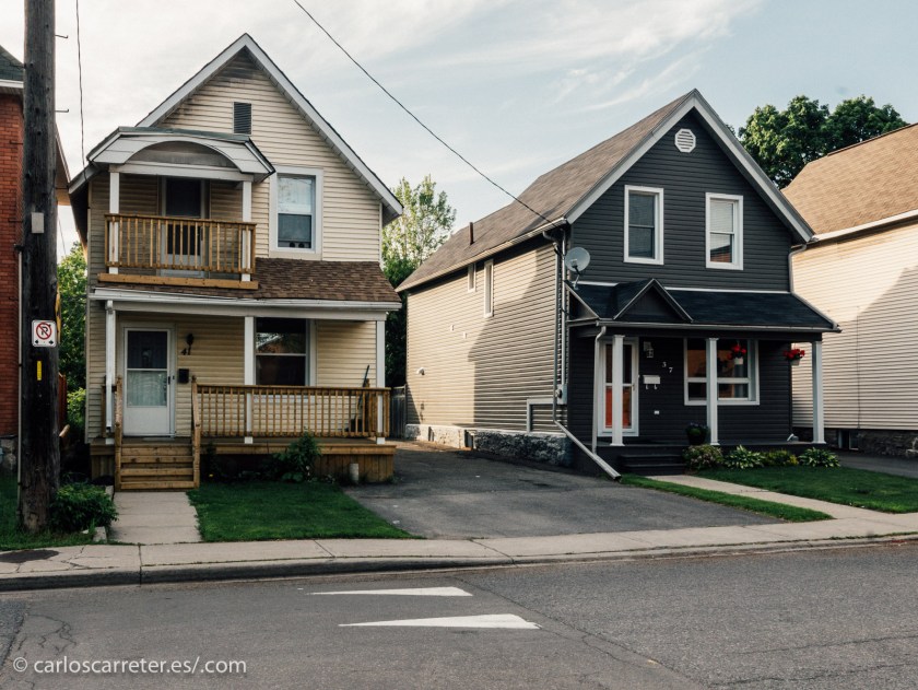 Supongo que utilizar las calles de una población canadiense para ilustrar una entrada sobre el profundo sur de los Estados Unidos no tiene mucho sentido.