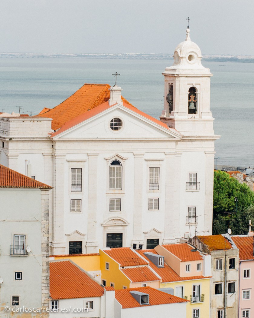 No tengo fotografías propias de Brasil, y menos de Saō Paulo; así que puestos a buscar algún lugar lusófono que mejor que Lisboa.