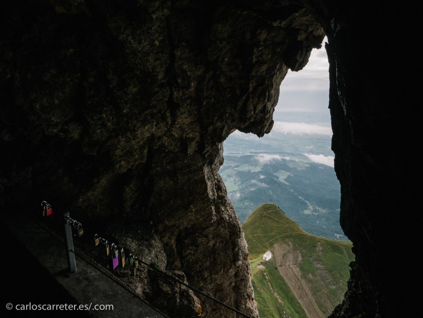 Ya que tenemos lo sobrenatural por partida doble, nos trasladamos al Monte Pilatus en Lucerna, donde lo sobrenatural también aparece por partida doble. 