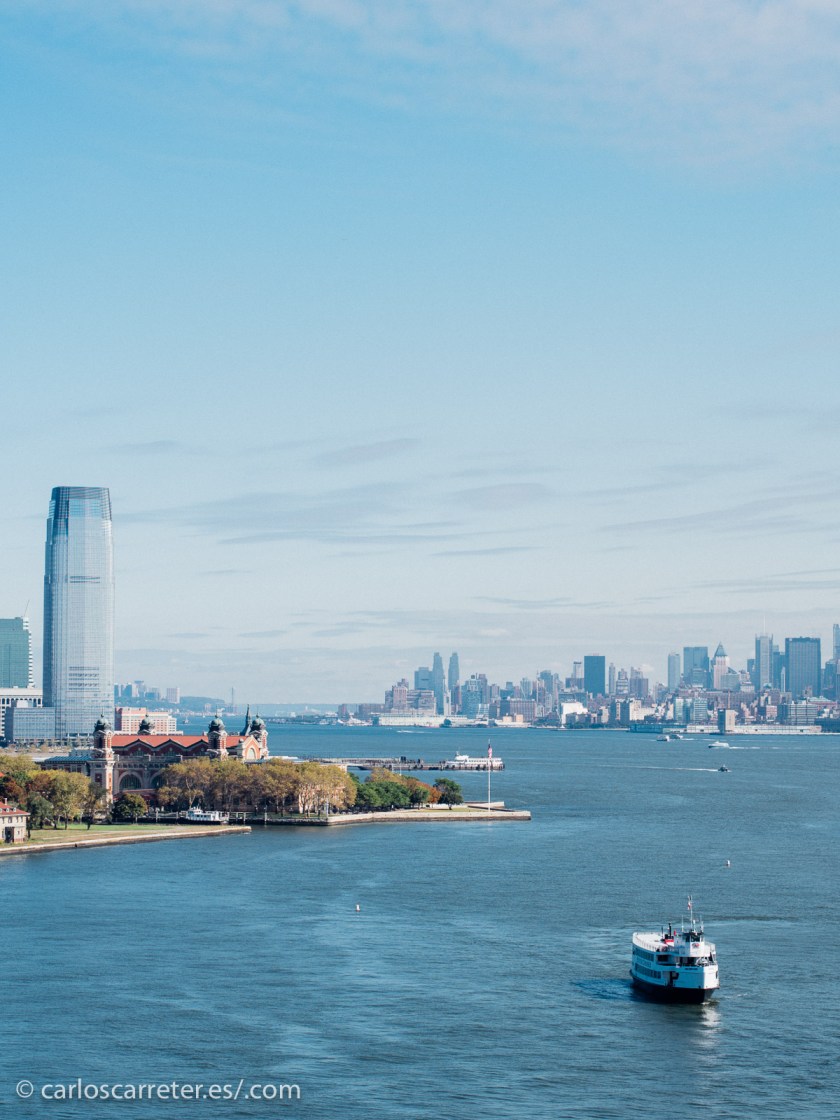 La serie más potente de las dos que traigo hoy transcurre en Nueva York, que se configura una vez más como un personaje añadido en la acción.