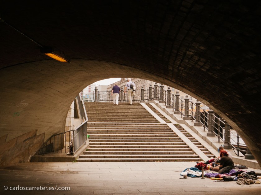 Aunque supongo que no tardaremos en dejar las orillas del Spree, y las cambiaremos por algún sitio más desértico y menos civilizado.