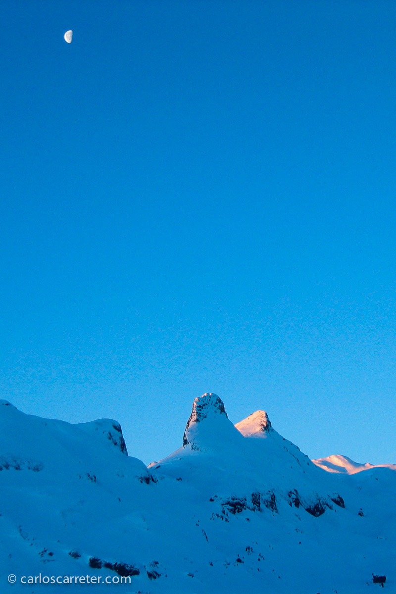 En el alto valle del río Gállego y en el puerto de Portalé... Pirineos aragoneses.
