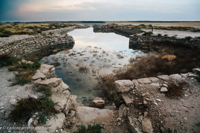 Además de las vistosas "postales" que convierten a ratos la película en un publirreportaje turístico de la Capadocia en Turquía, la película está rodada en paisajes, áridos, aragoneses.