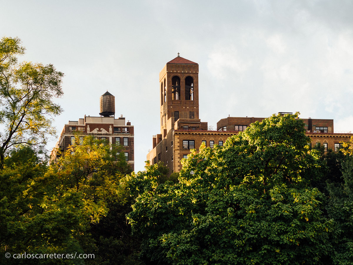 El único sitio con estas condiciones al que me puedo trasladar es a Nueva York, donde transcurre alguna de las historias de esta colección.