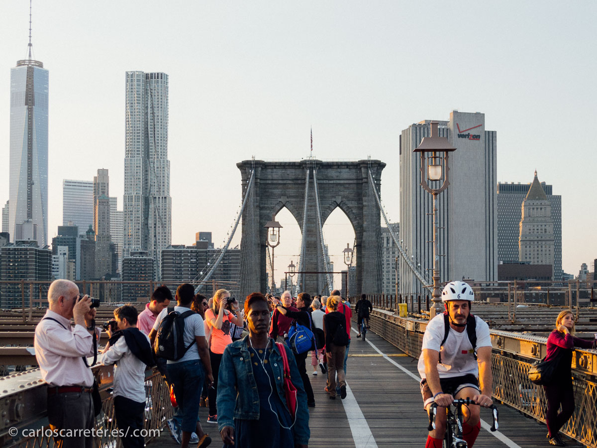 El romance de "Carol" se gesta en la Gran Manzana, y nos pasearemos por ella. En el ferry de Staten Island en la cabecera, o por el puente de Brooklyn.