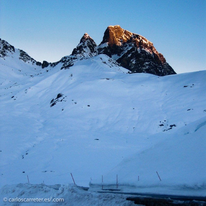 A falta de fotografías de las Rocosas, nos conformaremos con los Pirineos.