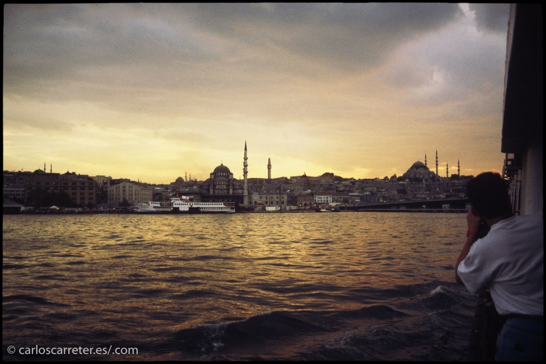 Una ciudad que puede ser muy bella, cruce de culturas constante, capital de un imperio durante siglos.