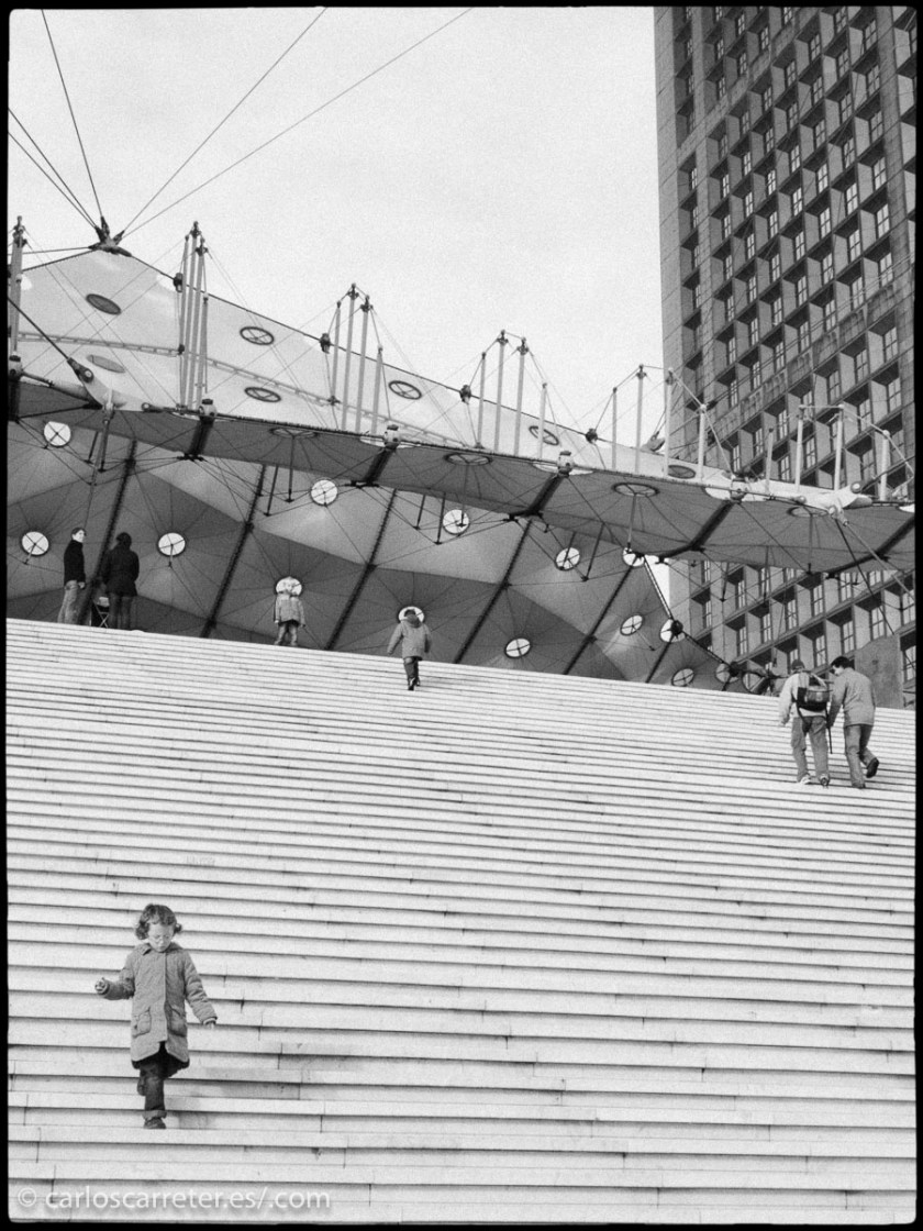 Y me acerqué a final de año a París, y su arco de la Defense.