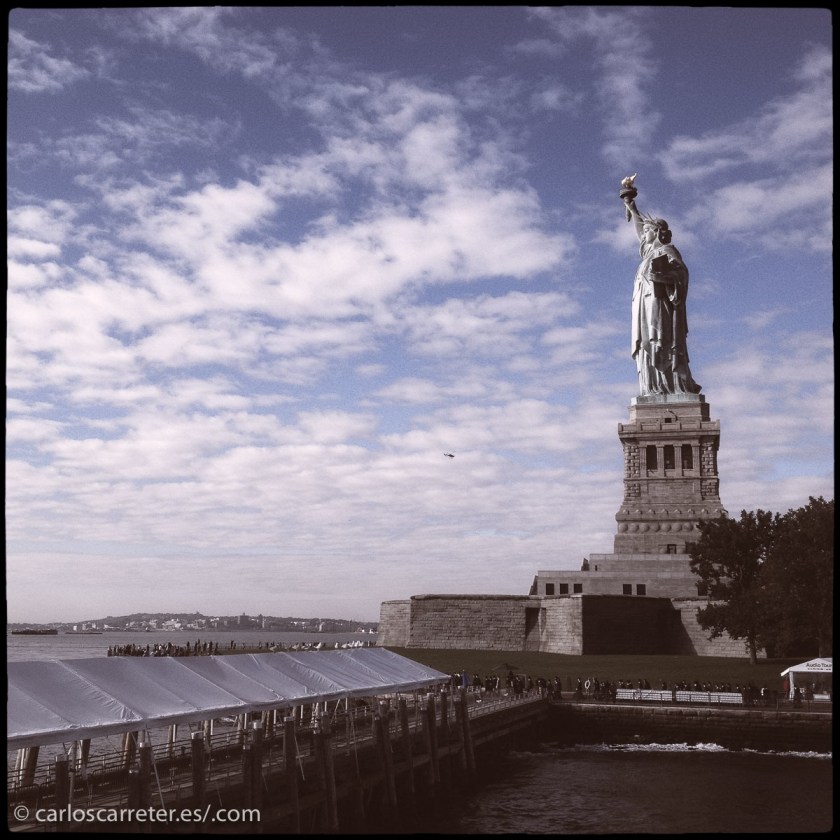 Una Nueva York muy dinámica, la de los años 50, coincidente con la de "The Price of Salt". Esther Greenwood y Therese Belivet son contemporáneas, prácticamente de la misma quinta.