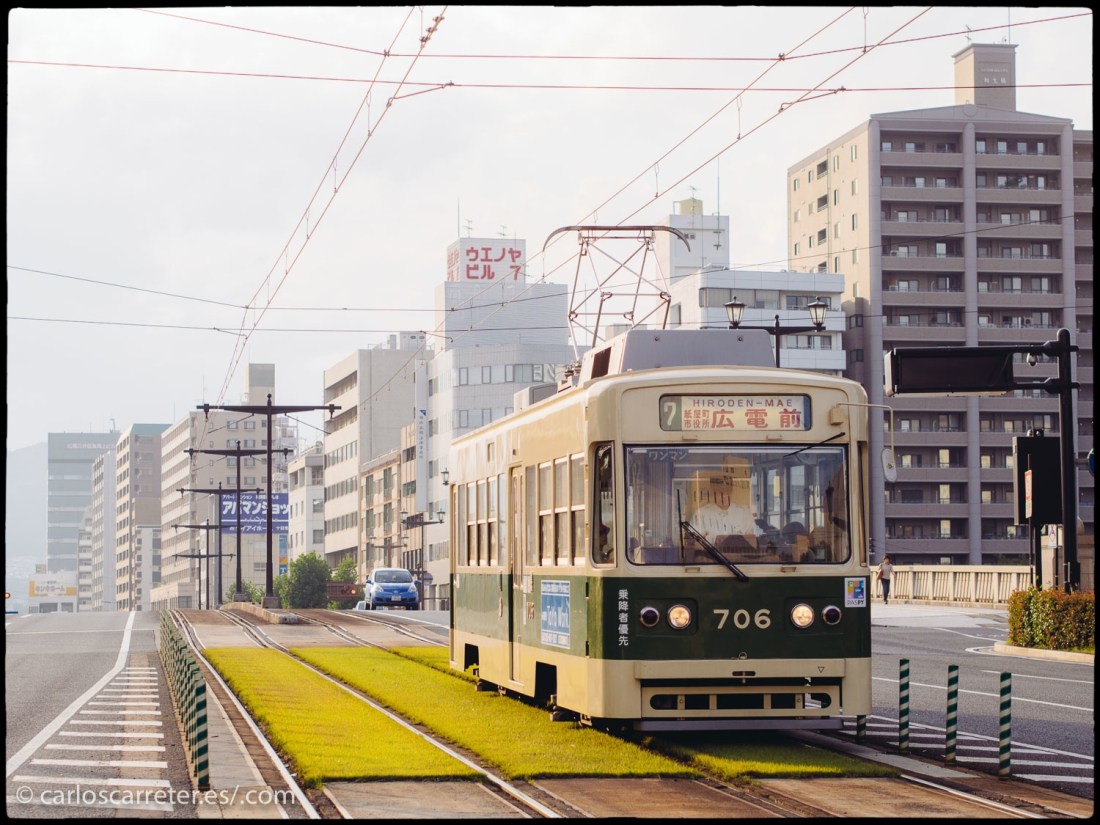 Tranvía sobre el río Ota - Hiroshima