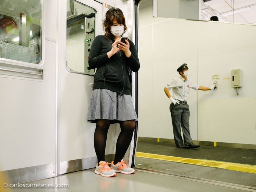 En el tren de la línea Chuo - Tokio